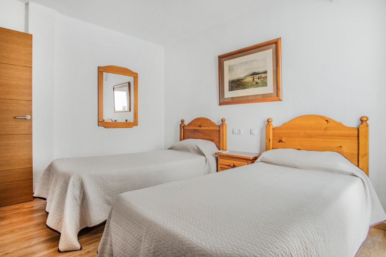 Duquesa Harbour Club Aparthotel มานิลบา ภายนอก รูปภาพ