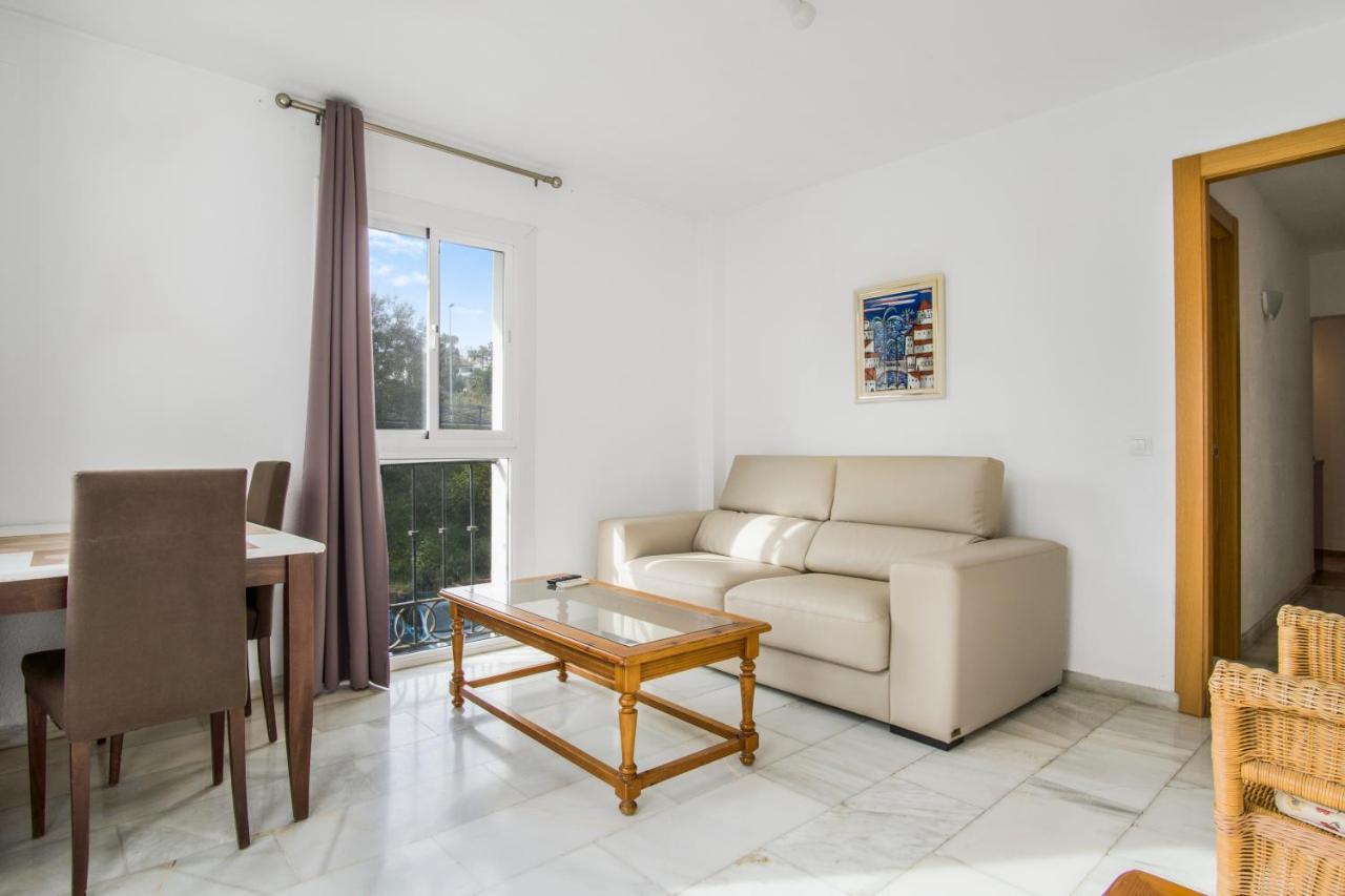 Duquesa Harbour Club Aparthotel มานิลบา ภายนอก รูปภาพ