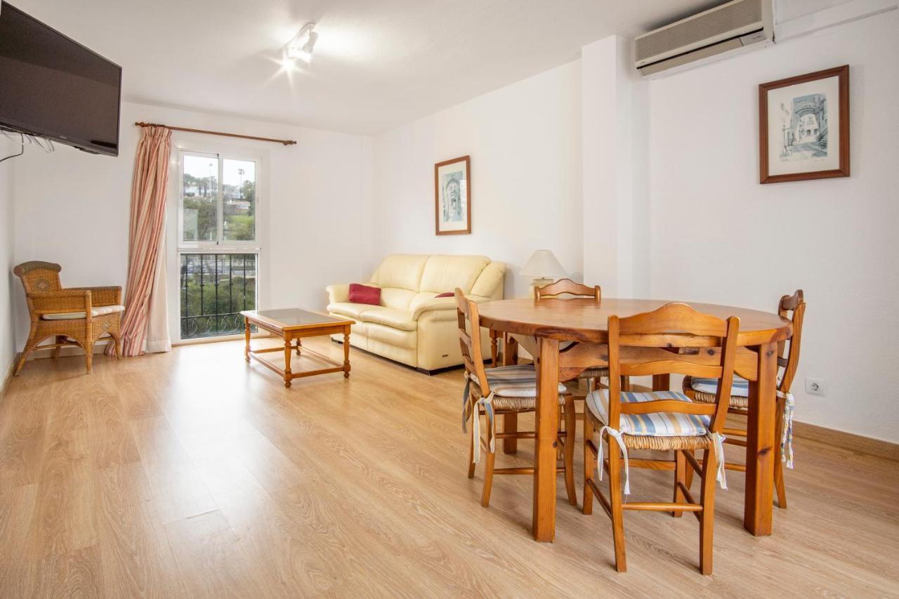 Duquesa Harbour Club Aparthotel มานิลบา ภายนอก รูปภาพ