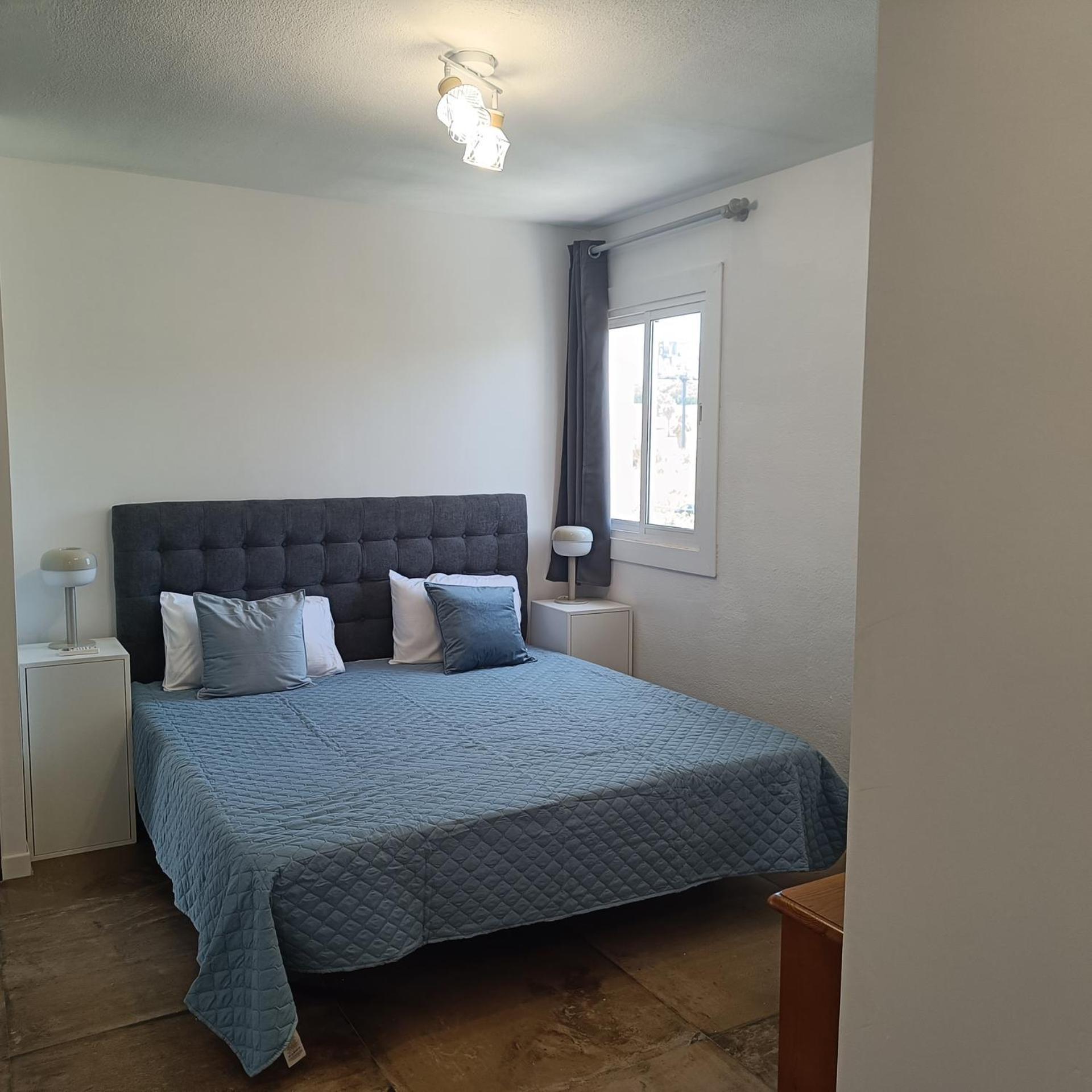 Duquesa Harbour Club Aparthotel มานิลบา ภายนอก รูปภาพ